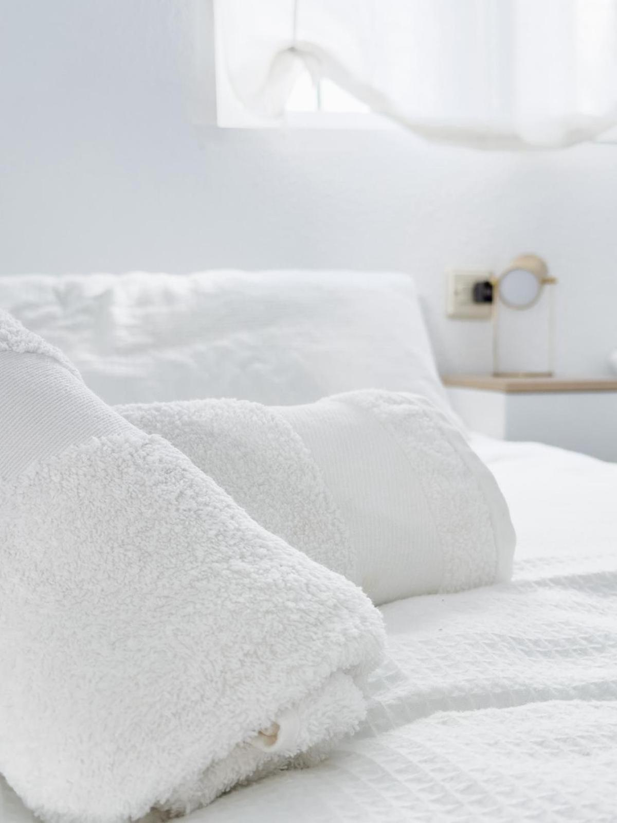 El Gato Gris Apartment โกนิล เด ลาฟรอนเตรา ภายนอก รูปภาพ